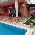 Nyaraló Arel Riumar